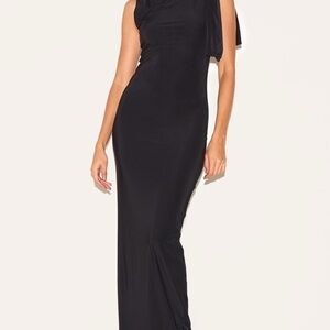 PrettyLittleThing Elegant Black One Shoulder Gown